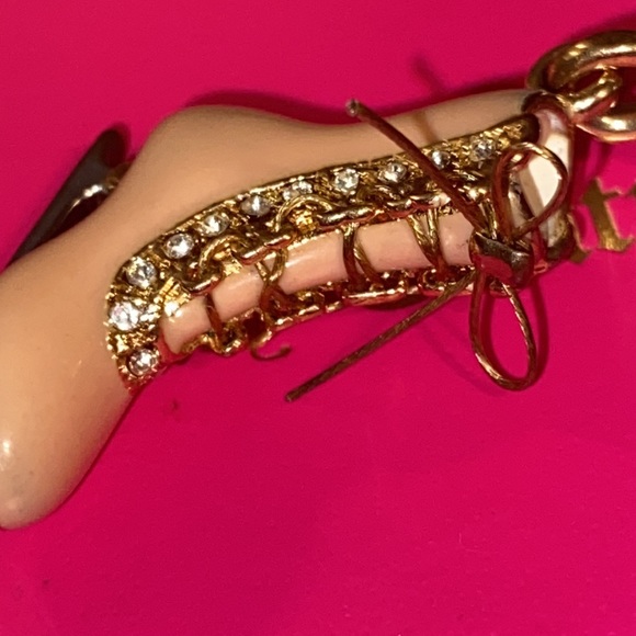 JUICY COUTURE PINK ICE SKATE CHARM